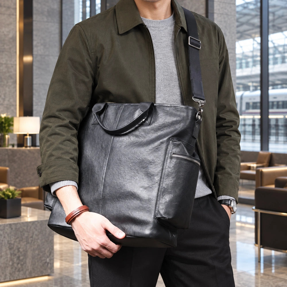 Grand sac à main homme porté