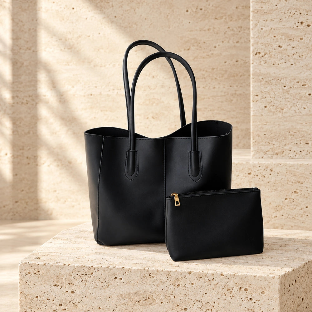 Grand sac porté épaule noir exposé
