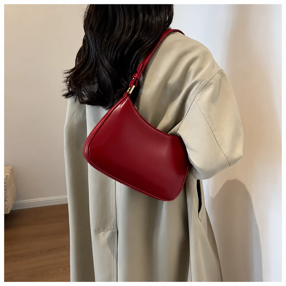 Sac à main rouge tendance de dos