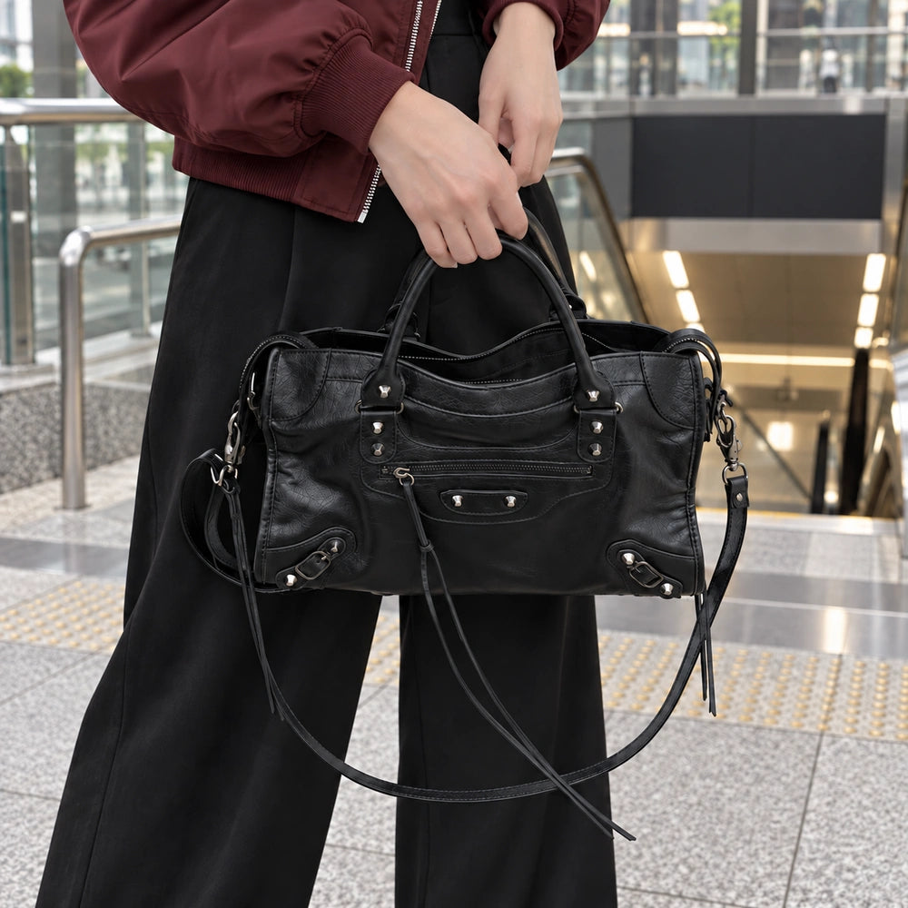 Sac porté épaule et bandoulière en ville